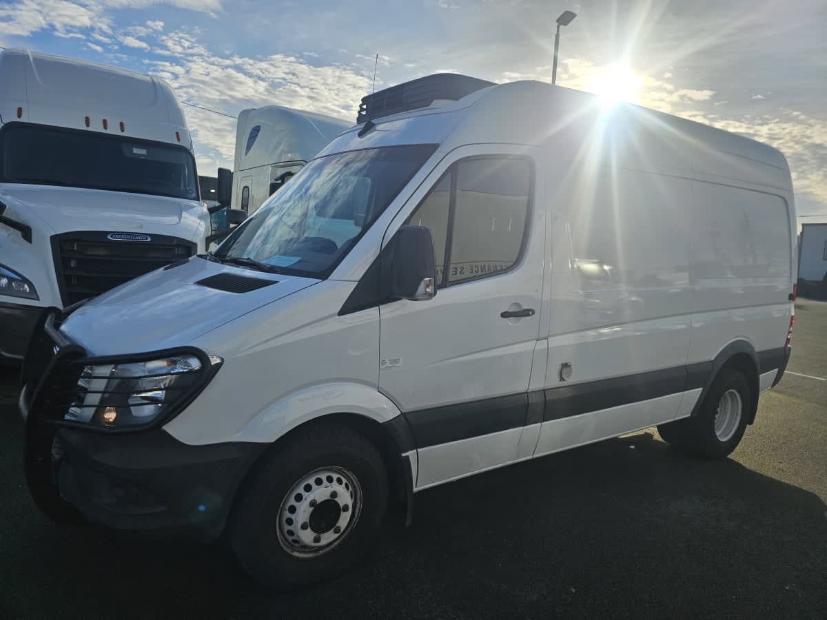Used 2017 Freightliner Sprinter 3500 - photo 1