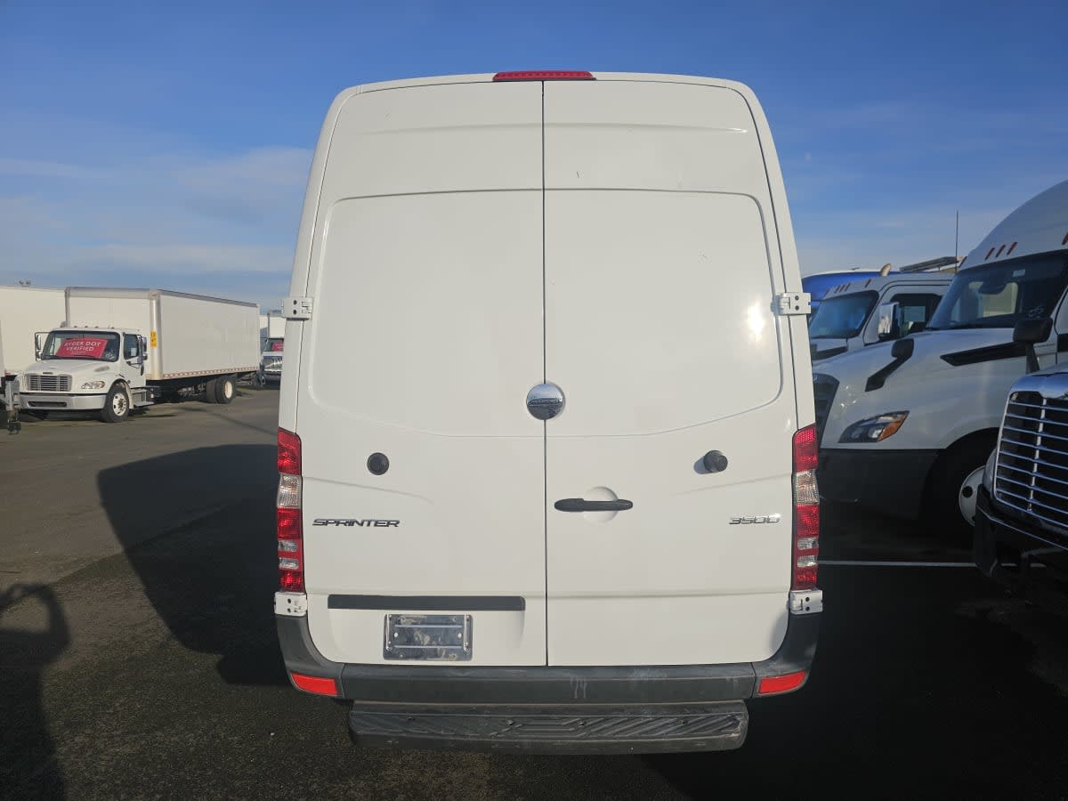 Used 2017 Freightliner Sprinter 3500 - photo 8