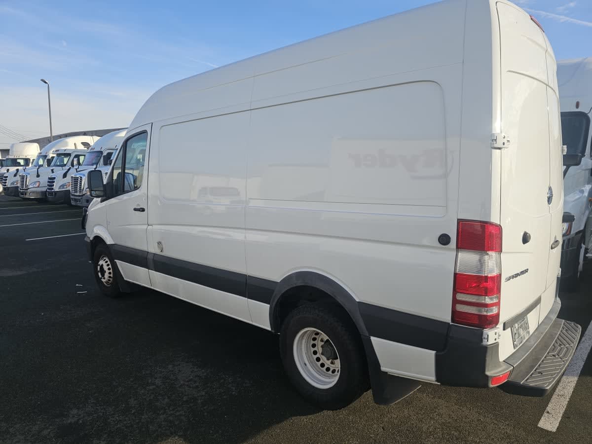 Used 2017 Freightliner Sprinter 3500 - photo 9