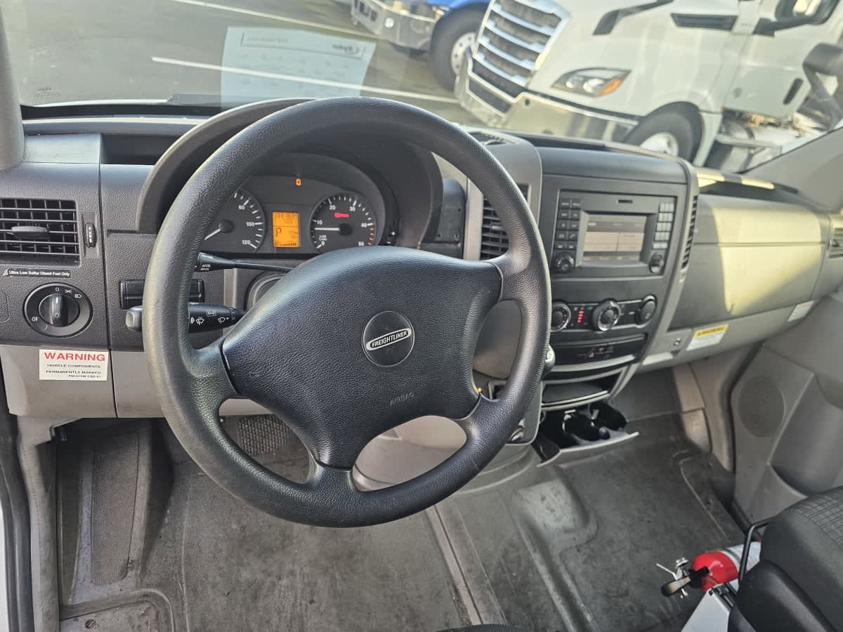 Used 2017 Freightliner Sprinter 3500 - photo 11