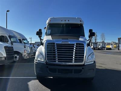 Used 2018 Freightliner Cascadia - photo 1