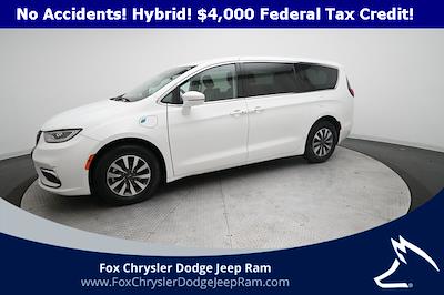 Used 2022 Chrysler Pacifica Touring L FWD Minivan for sale #P13422 - photo 1