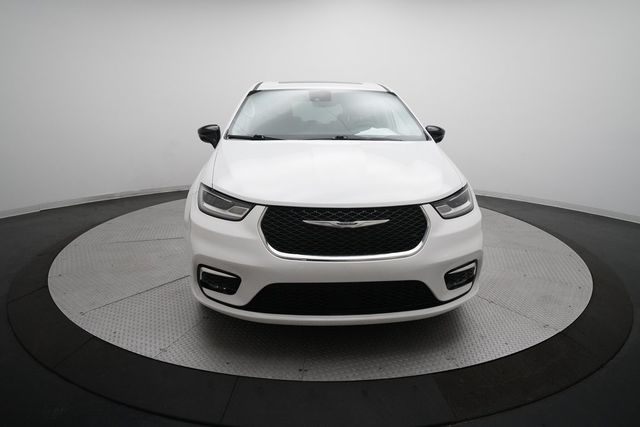 Used 2024 Chrysler Pacifica - photo 14