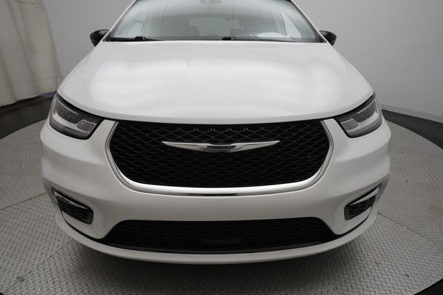Used 2024 Chrysler Pacifica - photo 25