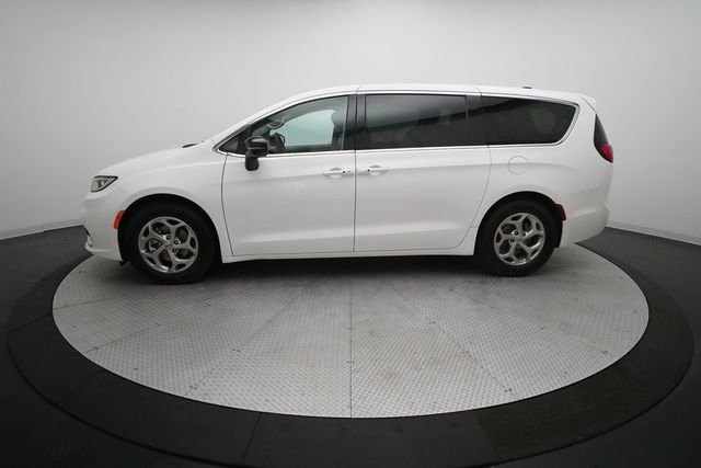 Used 2024 Chrysler Pacifica - photo 27
