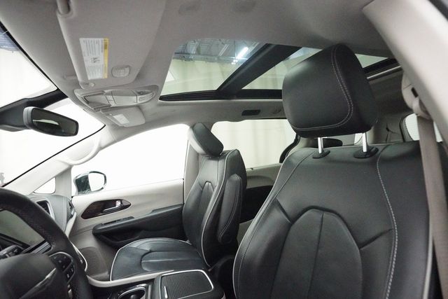 Used 2024 Chrysler Pacifica - photo 35