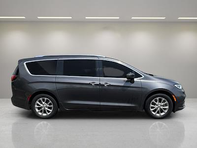 2021 Chrysler Pacifica FWD Minivan for sale #13578A - photo 2