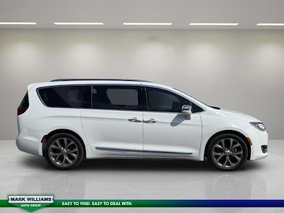 2017 Chrysler Pacifica FWD Minivan for sale #PCT-204A - photo 2