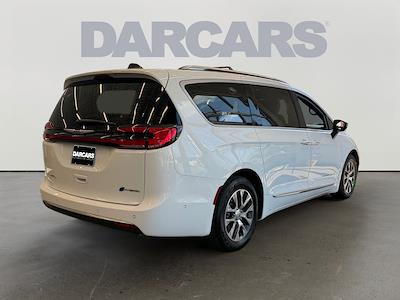 Used 2023 Chrysler Pacifica - photo 1