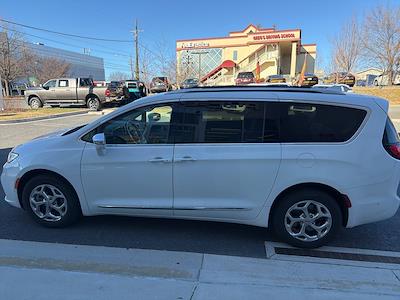 Used 2021 Chrysler Pacifica Limited Minivan for sale #6M0513A - photo 2