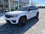 Used 2023 Jeep Grand Cherokee Limited for sale #P1M0520 - photo 2