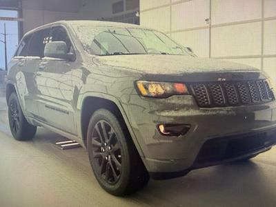 Used 2022 Jeep Grand Cherokee WK - photo 1