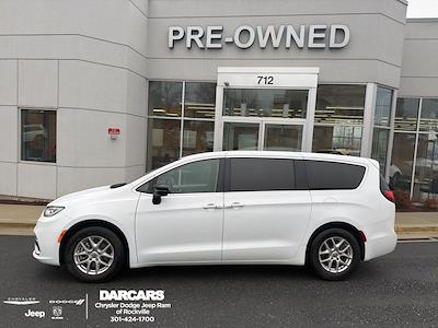 Used 2024 Chrysler Pacifica - photo 1