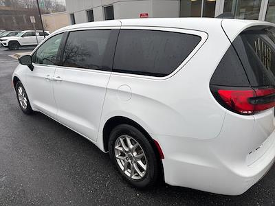 Used 2024 Chrysler Pacifica - photo 1