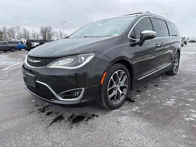 Used 2017 Chrysler Pacifica - photo 1