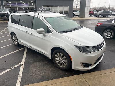 2018 Chrysler Pacifica FWD Minivan for sale #F4428A - photo 1