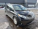2017 Toyota Sienna FWD Minivan for sale #F4440A - photo 3