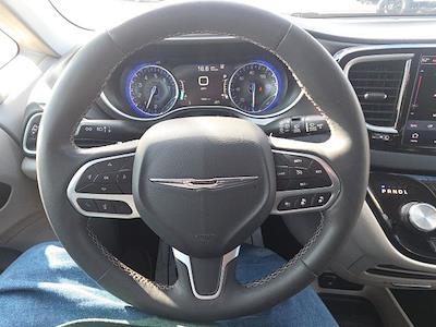 Used 2023 Chrysler Pacifica - photo 1