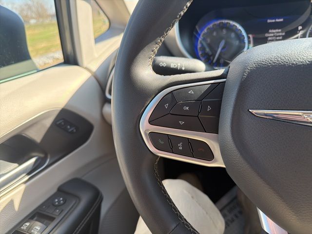 Used 2023 Chrysler Pacifica - photo 47