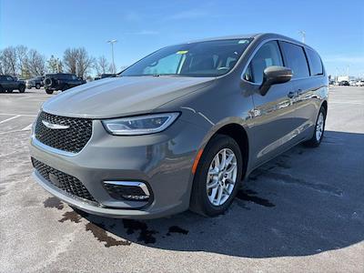 Used 2023 Chrysler Pacifica - photo 1
