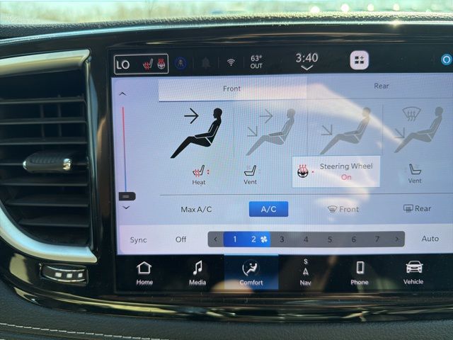 Used 2023 Chrysler Pacifica - photo 33