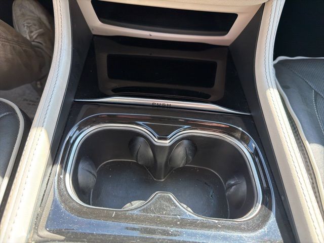 Used 2023 Chrysler Pacifica - photo 37