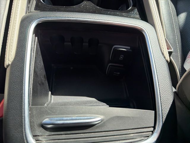 Used 2023 Chrysler Pacifica - photo 40