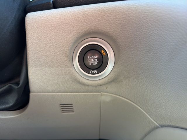 Used 2023 Chrysler Pacifica - photo 46