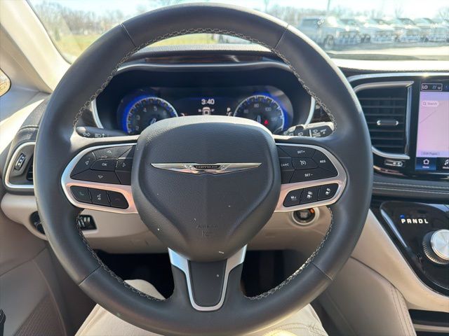 Used 2023 Chrysler Pacifica - photo 47