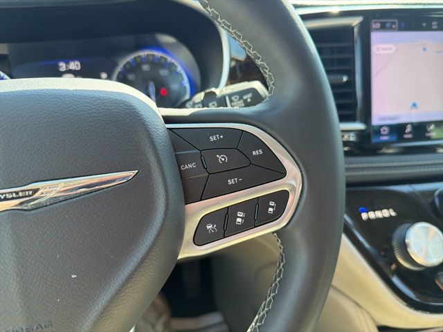 Used 2023 Chrysler Pacifica - photo 49