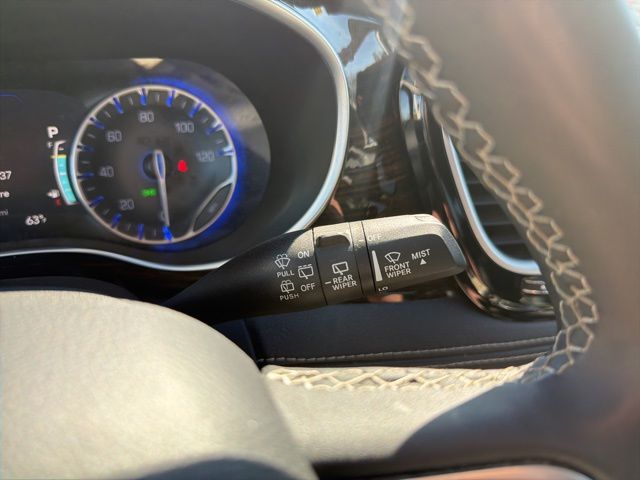 Used 2023 Chrysler Pacifica - photo 51