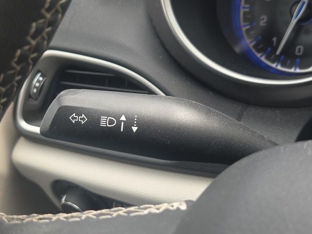 Used 2023 Chrysler Pacifica - photo 47