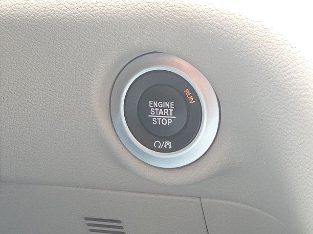 Used 2023 Chrysler Pacifica - photo 51