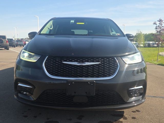 Used 2023 Chrysler Pacifica - photo 5