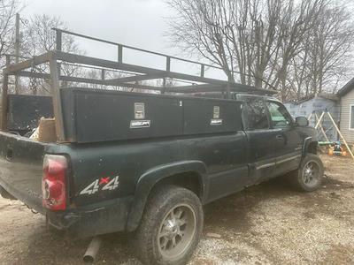 Used 2005 Chevrolet Silverado 2500 - photo 1