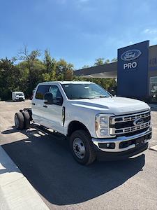 2026 Ford F-350 Crew Cab DRW 4WD Cab Chassis for sale #T43563 - photo 1