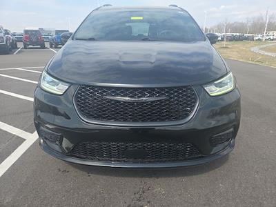 Used 2023 Chrysler Pacifica - photo 1