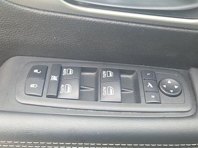 Used 2023 Chrysler Pacifica - photo 1