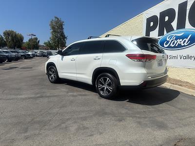 2018 Toyota Highlander FWD SUV for sale #0224618B - photo 2