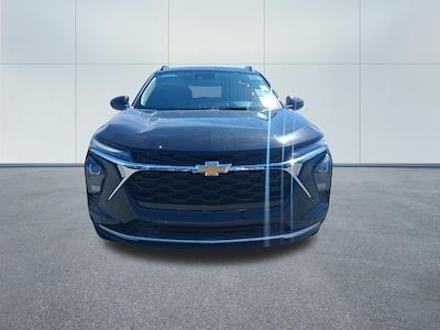 Used 2025 Chevrolet Trax - photo 1