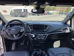 Used 2025 Chrysler Pacifica Select Minivan for sale #PF2561ADR - photo 8
