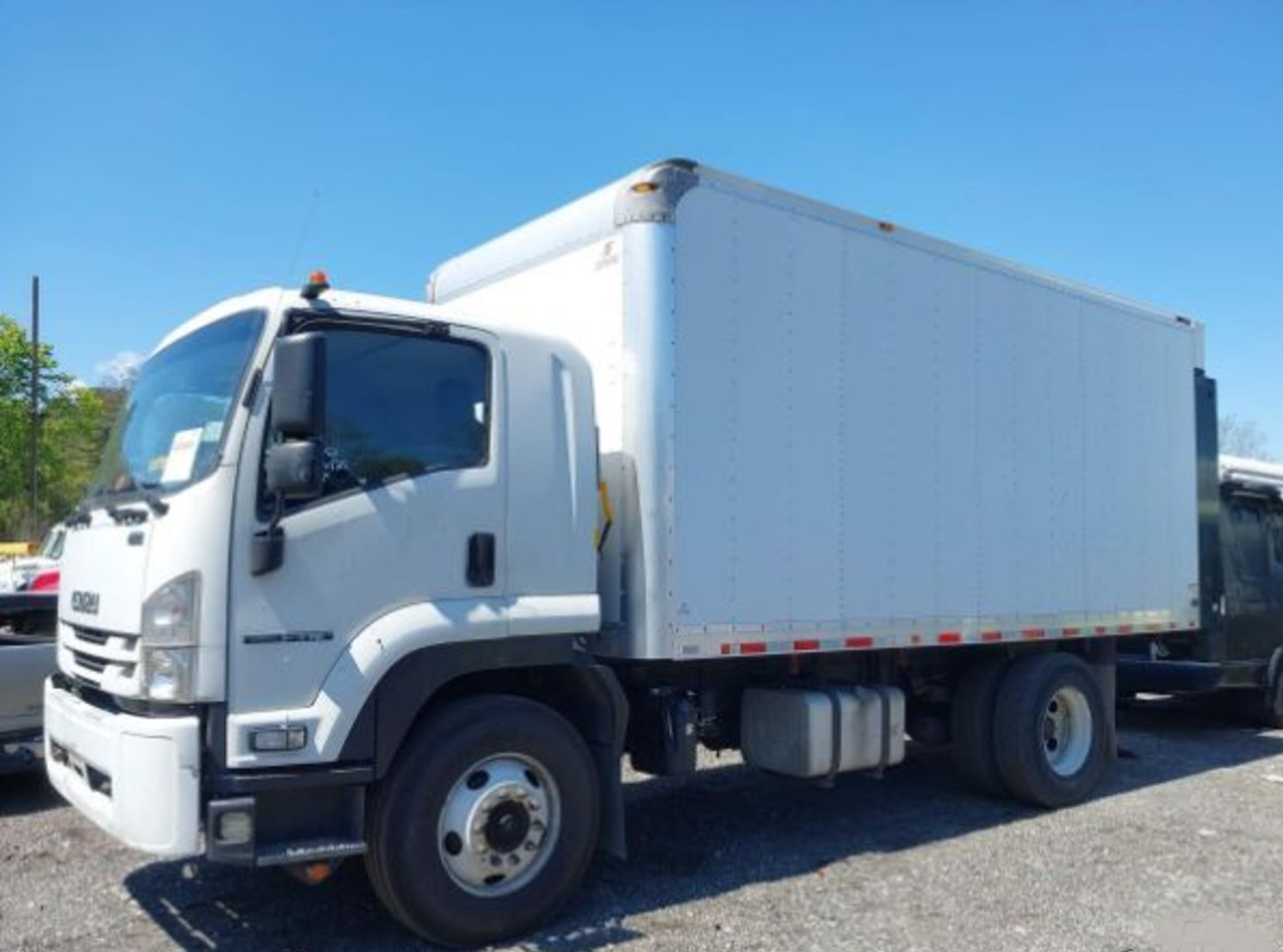 Used 2018 Isuzu FTR - photo 1