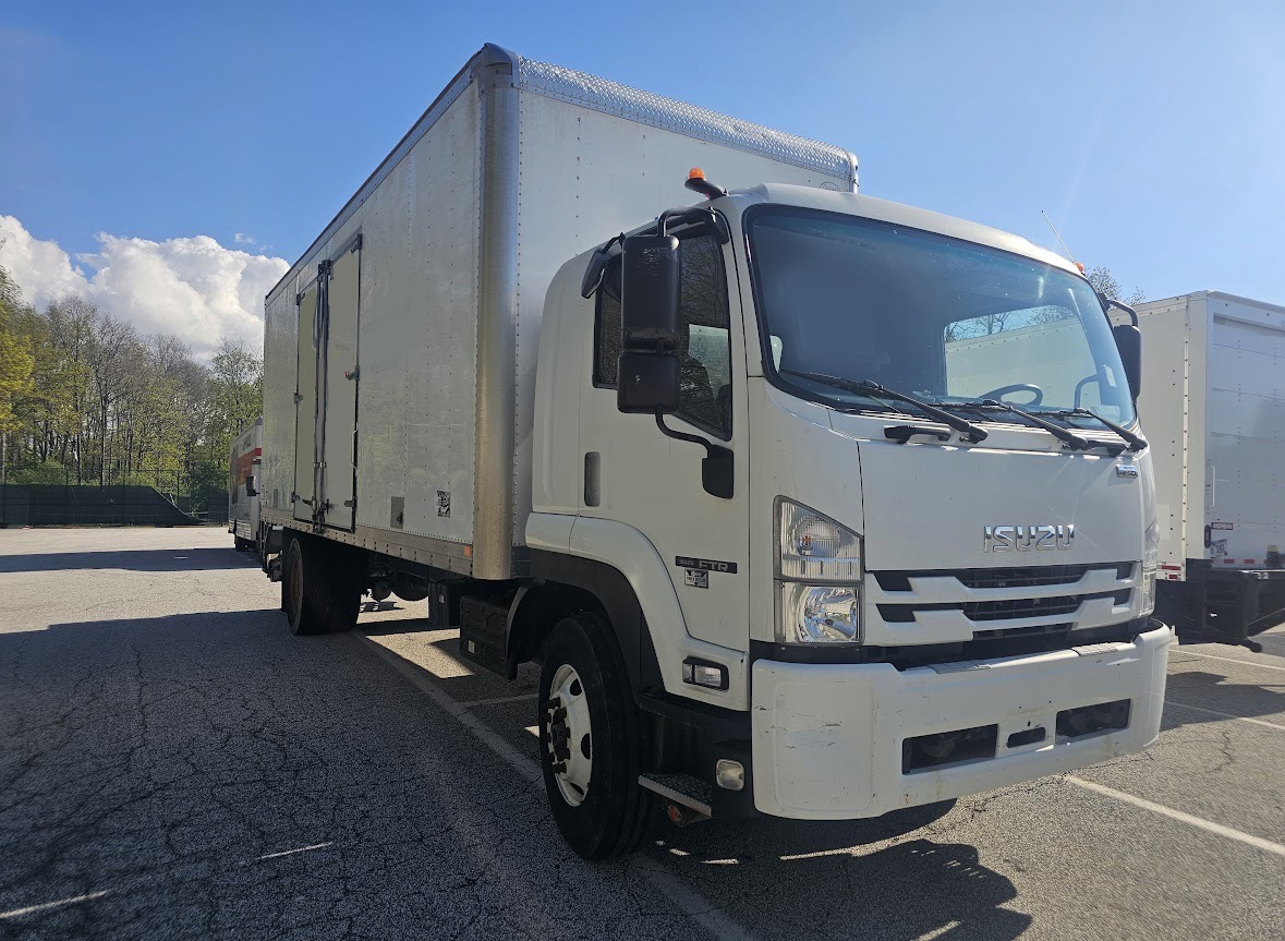 Used 2018 Isuzu FTR - photo 2