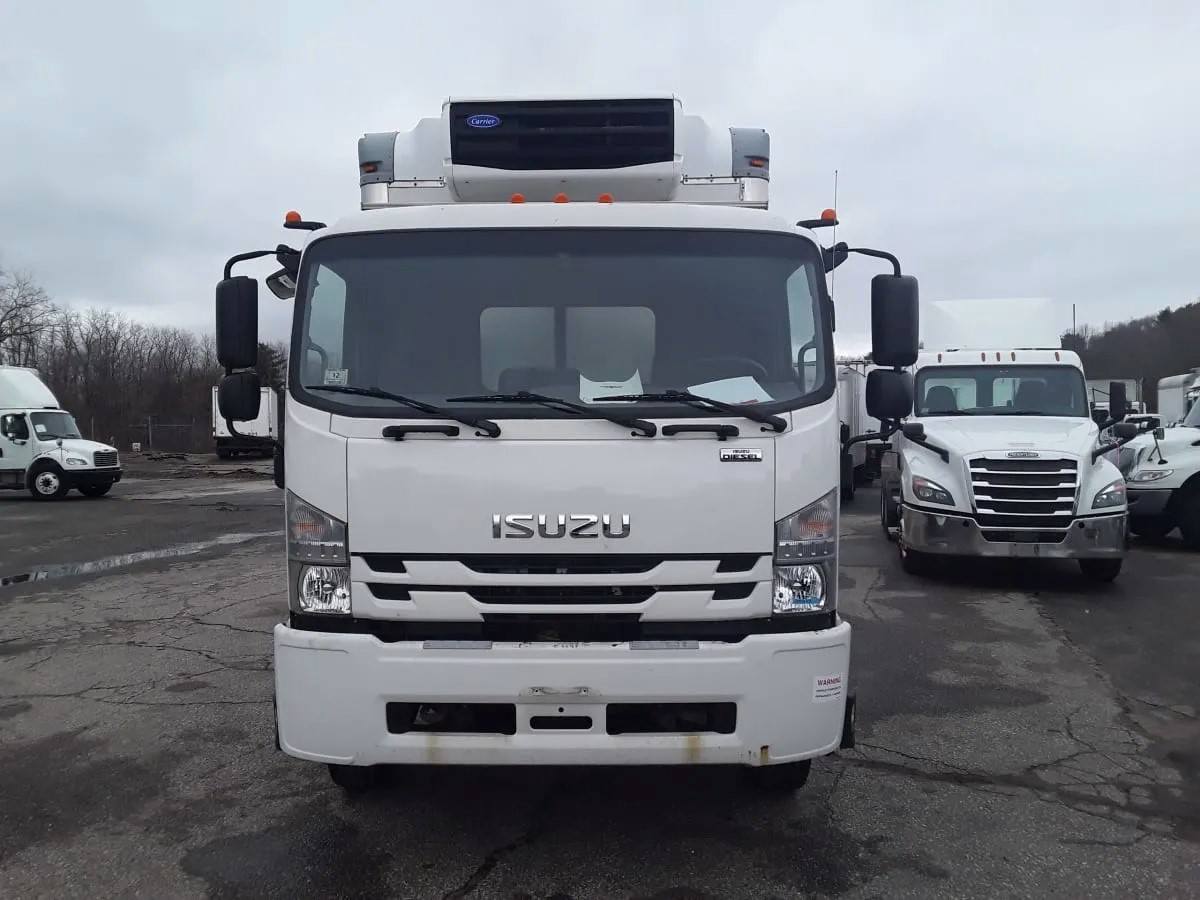 Used 2018 Isuzu FTR - photo 2