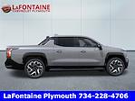 2025 Chevrolet Silverado EV Crew Cab AWD Pickup for sale #5PC1135R - photo 5