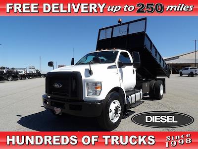Used 2022 Ford F-750 - photo 1