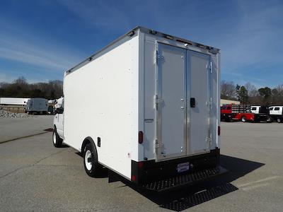 Used 2022 Ford E-350 - photo 1
