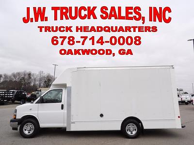 Used 2022 Chevrolet Express 3500 - photo 1