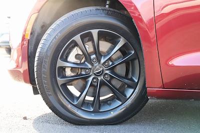 2020 Chrysler Pacifica AWD Minivan for sale #G260125A - photo 2