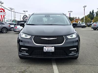 Used 2024 Chrysler Pacifica Select Minivan for sale #1PR0700 - photo 2